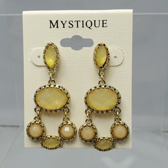 Mystique gold champagne dangle pierced earring - Picture 3 of 3